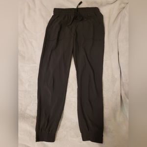 Aritzia speed jogger